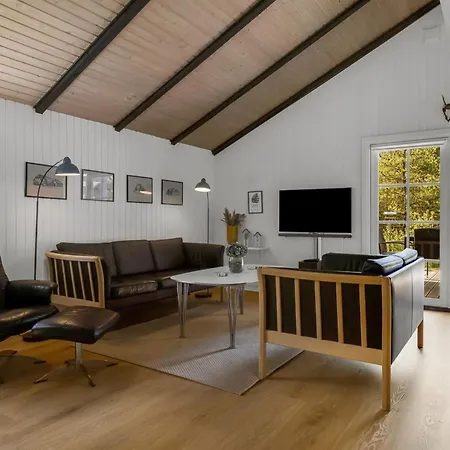 Andon - 2-7km From The Sea By Interhome